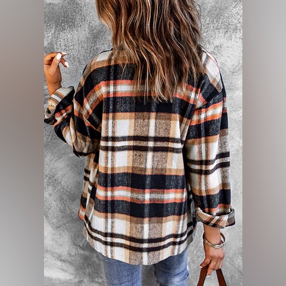 NWT! The Perfect Geometric Plaid Plaid Pocketed Shacket! Sooo cute! 🤩 - Picture 6 of 12